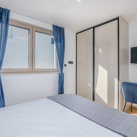 Villa Njivice Apartment Ema Eksteriør billede